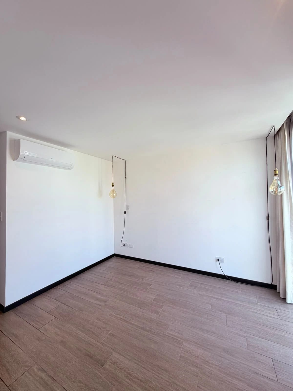 Vendo o alquilo apartamento en Z.10 IQ10 — Apartamento en Venta en IQ10, Zona 10, Guatemala, Ciudad — foto 6 de 11