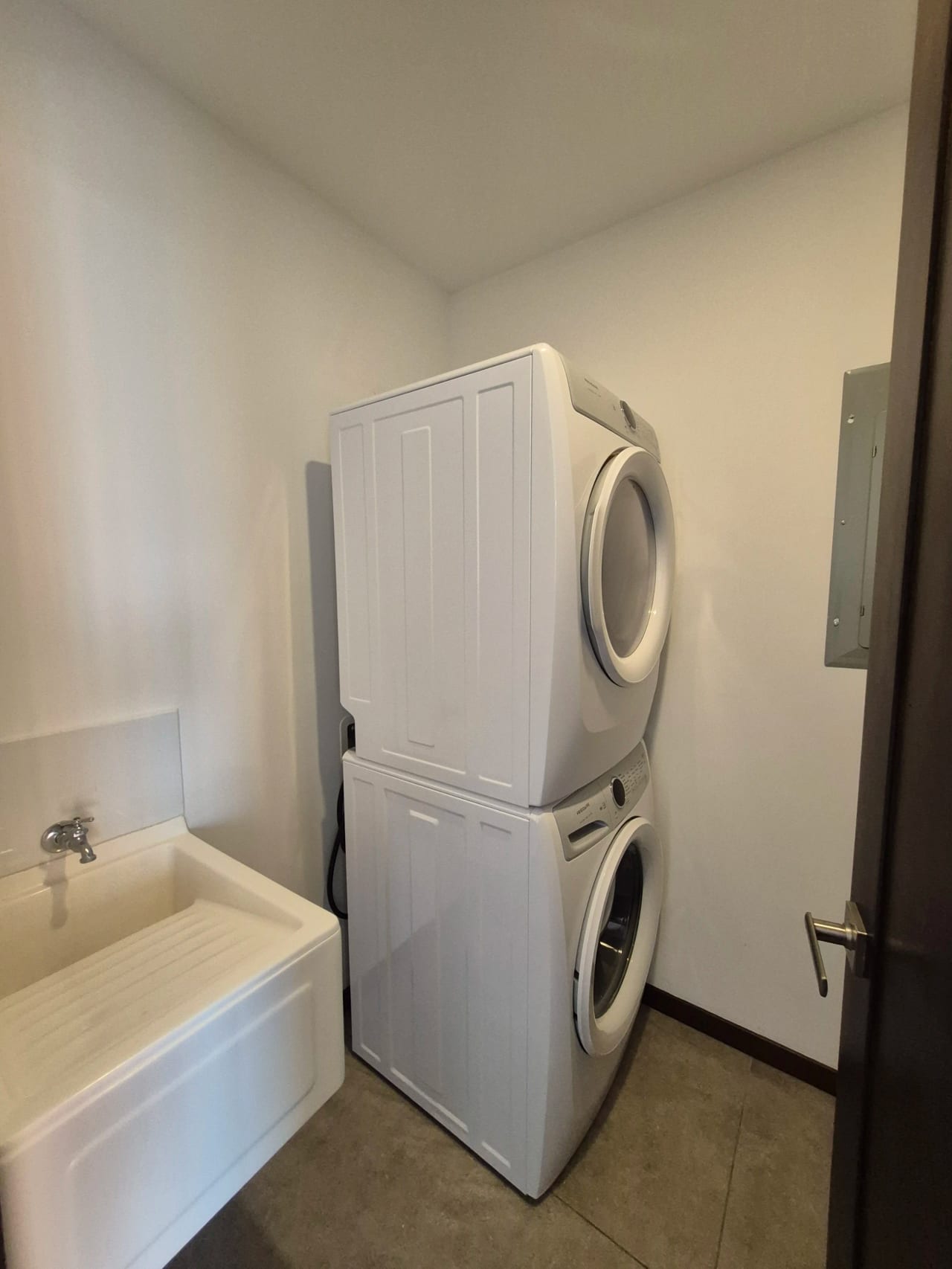 Moderno Apartamento en Renta Sector San Lázaro, Zona 15 — Apartamento en Alquiler en San Lázaro, Zona 15, Guatemala, Ciudad — foto 11 de 11