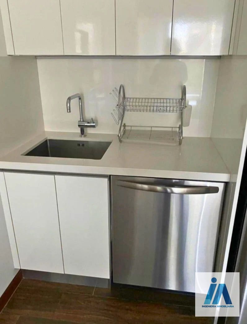 APARTAMENTO AMUEBLADO EN ALQUILER 📍 Edificio AVIA, Zona 10 - 4