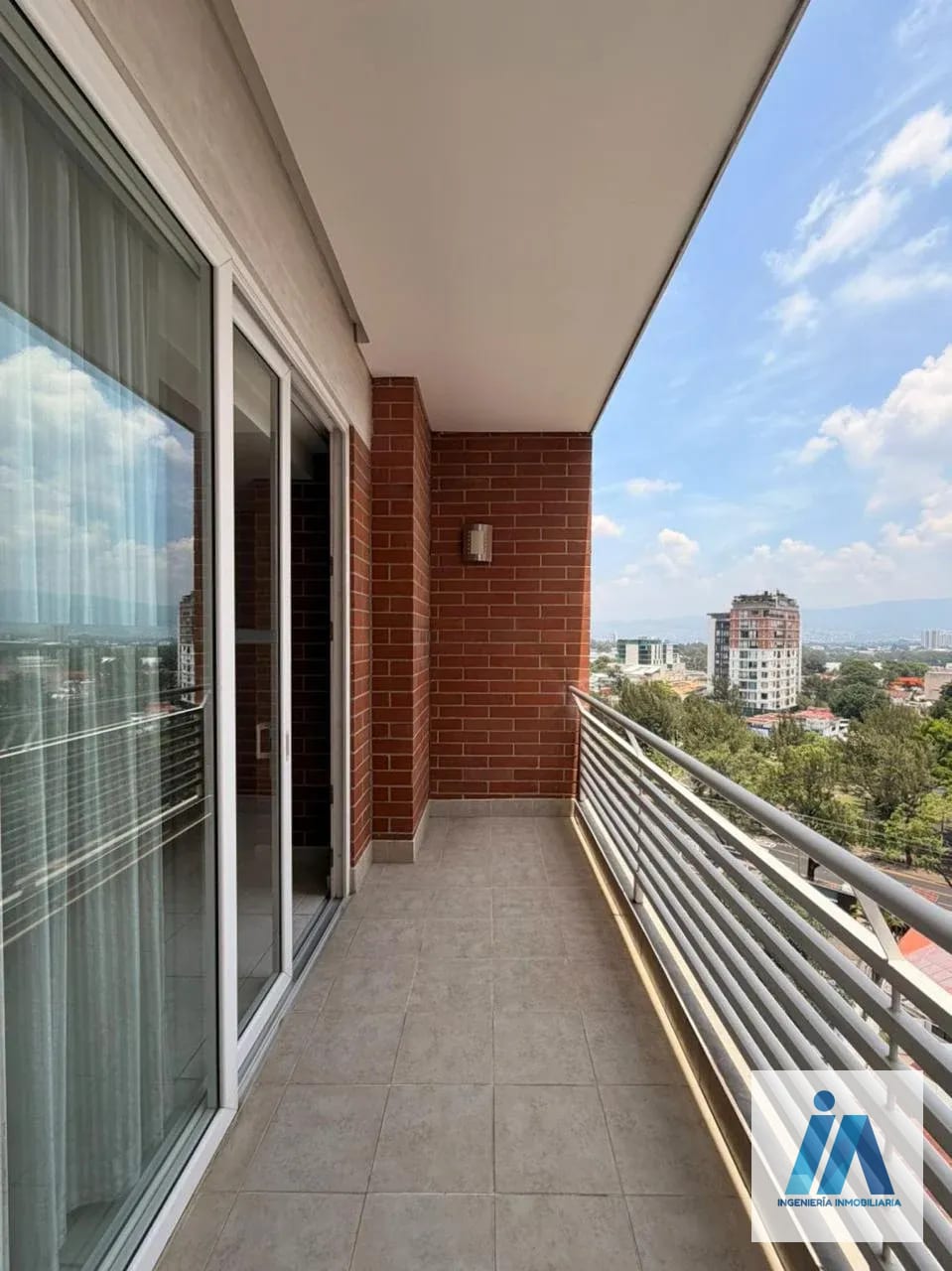 APARTAMENTO AMUEBLADO EN ALQUILER 📍 Edificio Adriatika, Zona 14 — Apartamento en Alquiler en Zona 14, Guatemala, Ciudad — foto 7 de 15
