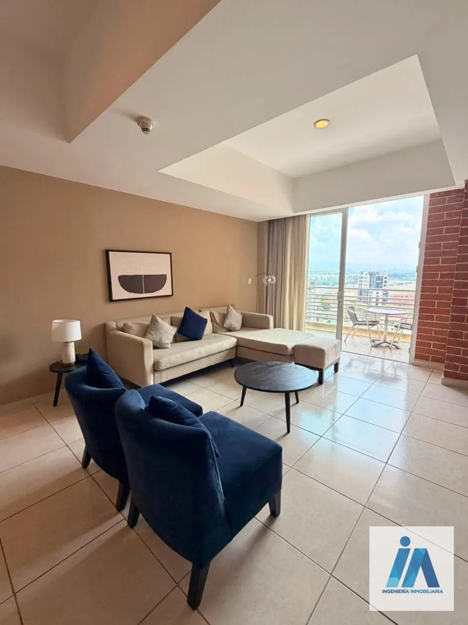 APARTAMENTO AMUEBLADO EN ALQUILER 📍Edificio Adriatika, Zona 14 — Apartamento en Alquiler en Zona 14, Guatemala, Ciudad — foto 3 de 13