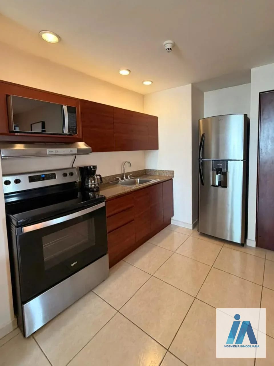 APARTAMENTO AMUEBLADO EN ALQUILER 📍Edificio Adriatika, Zona 14 — Apartamento en Alquiler en Zona 14, Guatemala, Ciudad — foto 5 de 13