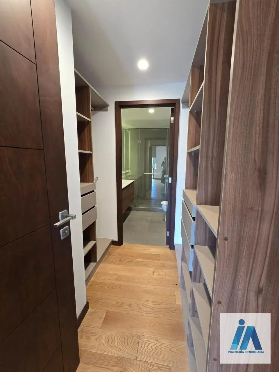 APARTAMENTO EN ALQUILER 📍 Reserva 5 Avenida, Zona 14 — Apartamento en Alquiler en Zona 14, Guatemala, Ciudad — foto 8 de 13