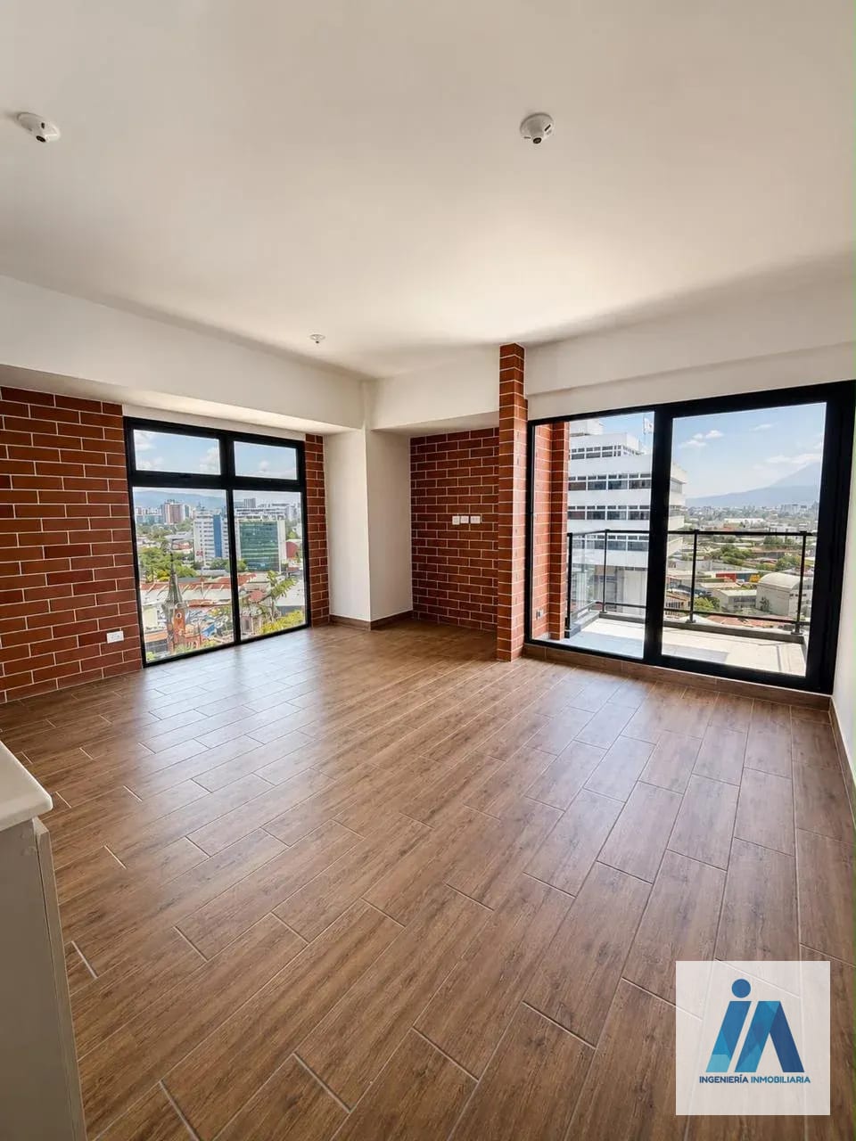 APARTAMENTO EN ALQUILER 📍 Edificio Modra, Zona 4 — Apartamento en Alquiler en Zona 4, Guatemala, Ciudad — foto 2 de 9