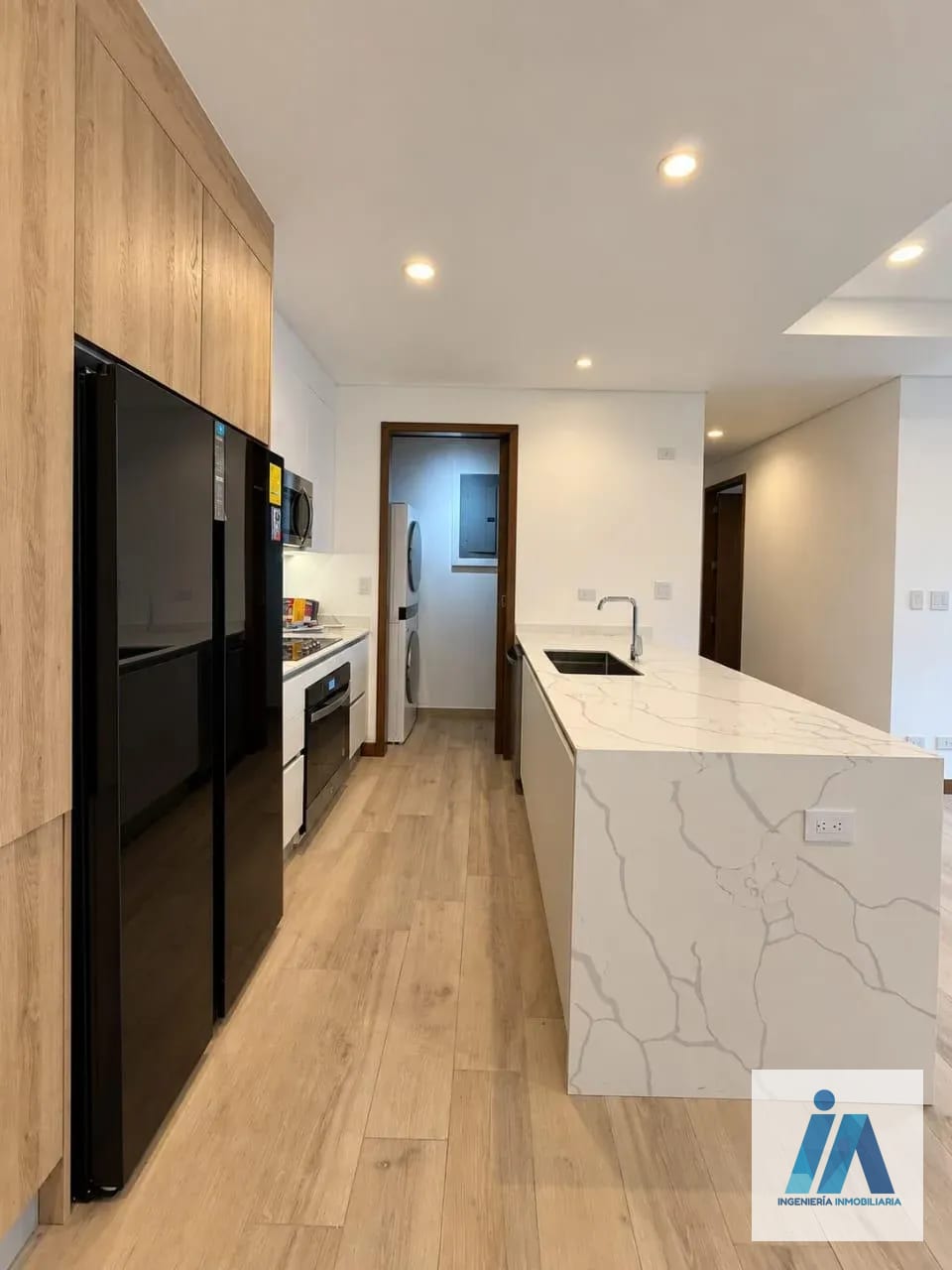 APARTAMENTO NUEVO EN ALQUILER 📍 Edificio Ferre Diez, Zona 10 — Apartamento en Alquiler en Zona 10, Guatemala, Ciudad — foto 3 de 11