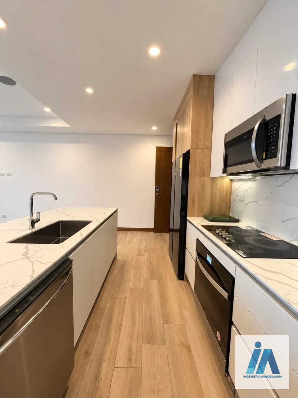 APARTAMENTO NUEVO EN ALQUILER 📍 Edificio Ferre Diez, Zona 10 — Apartamento en Alquiler en Zona 10, Guatemala, Ciudad — foto 4 de 11