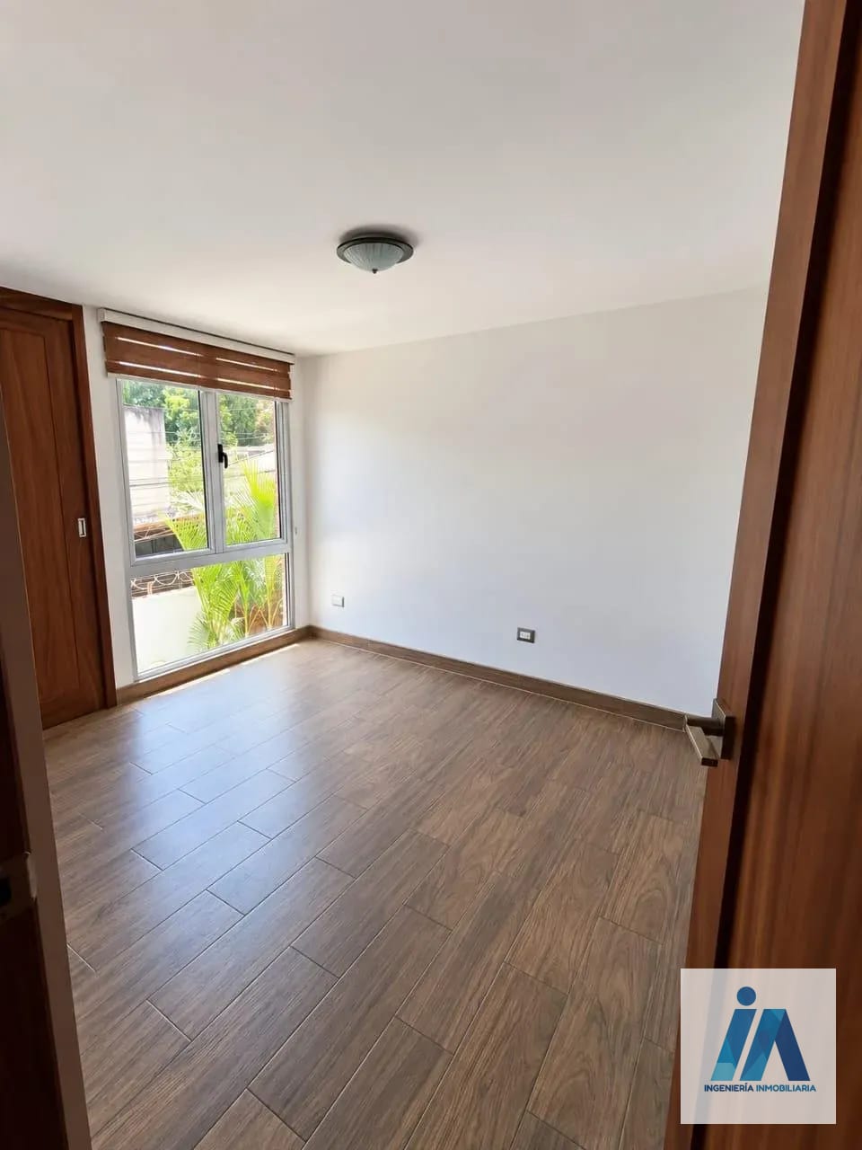 APARTAMENTO EN ALQUILER 📍 Condominio Jardines de la Villa, Zona 10 — Apartamento en Alquiler en Zona 10, Guatemala, Ciudad — foto 7 de 9