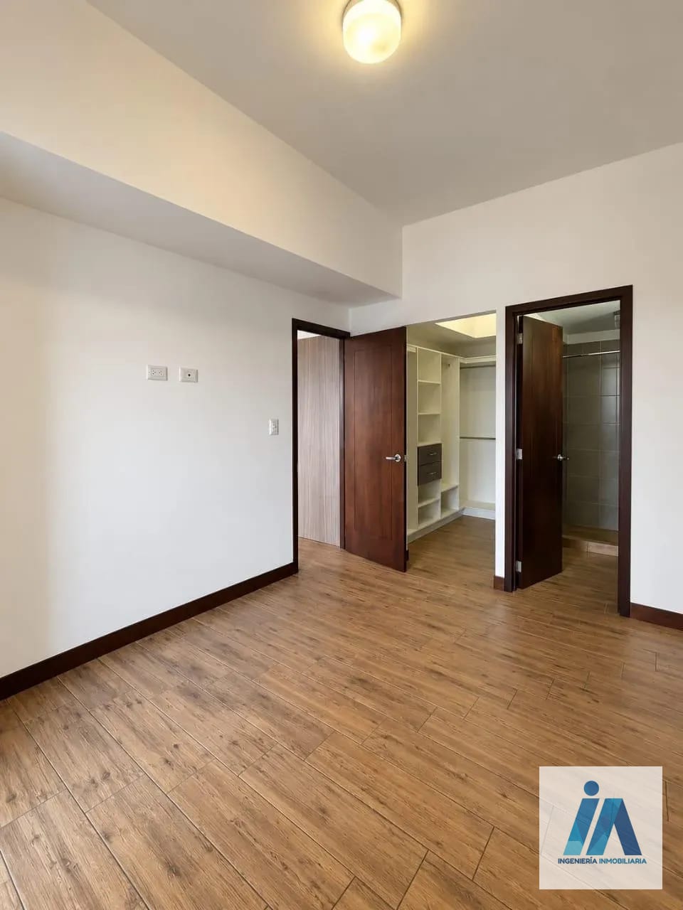 APARTAMENTO EN ALQUILER 📍 Edificio Casalini, Zona 10, Diagonal 6 — Apartamento en Alquiler en Zona 10, Guatemala, Ciudad — foto 8 de 15