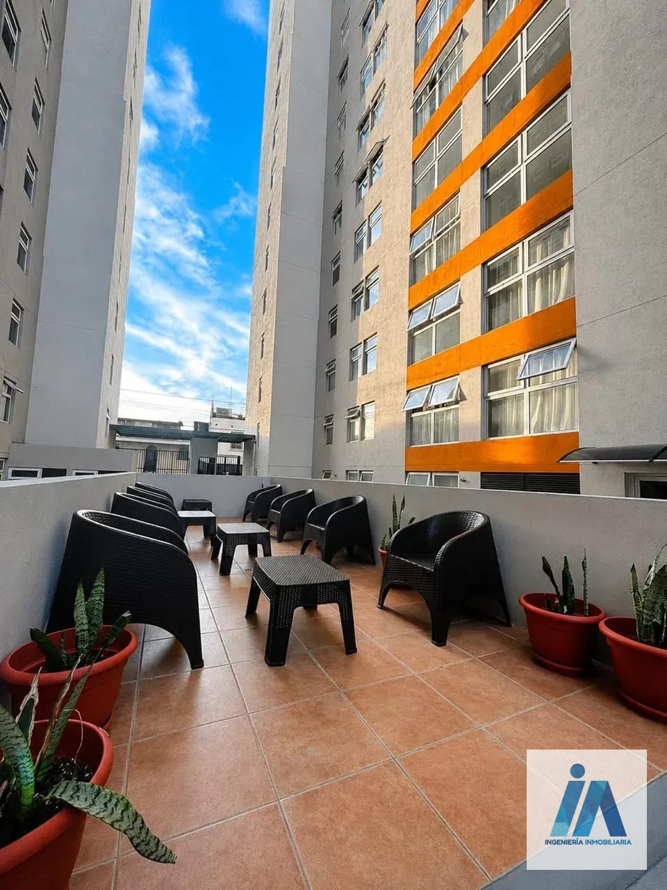 APARTAMENTO VENTA/ALQUILER 📍Edificio Condominio Santa Cecilia, Zona 8 — Apartamento en Alquiler en Zona 8, Guatemala, Ciudad — foto 1 de 7