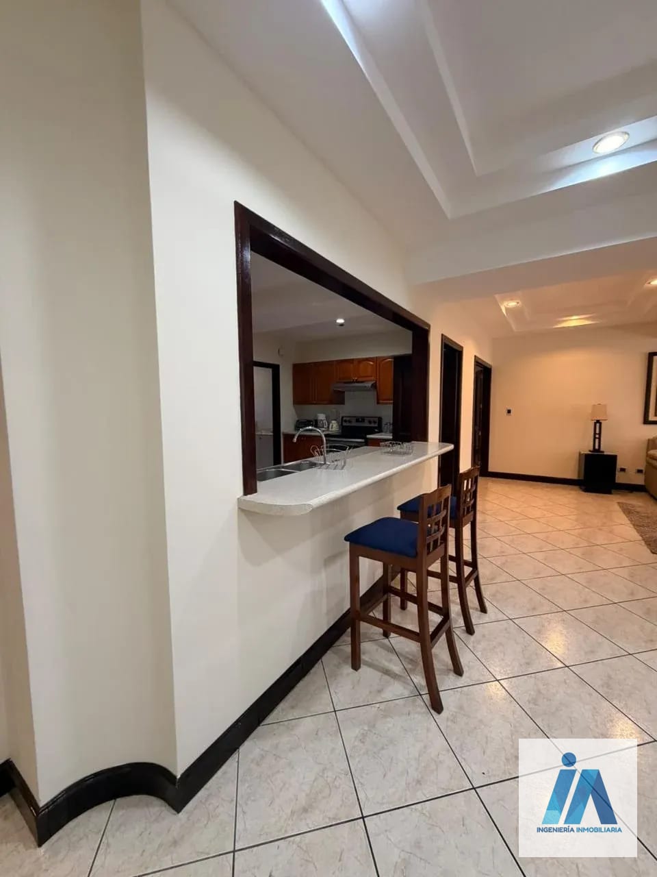 APARTAMENTO AMUEBLADO EN ALQUILER 📍 Edificio Milenia, zona 10 — Apartamento en Alquiler en Zona 10, Guatemala, Ciudad — foto 3 de 12