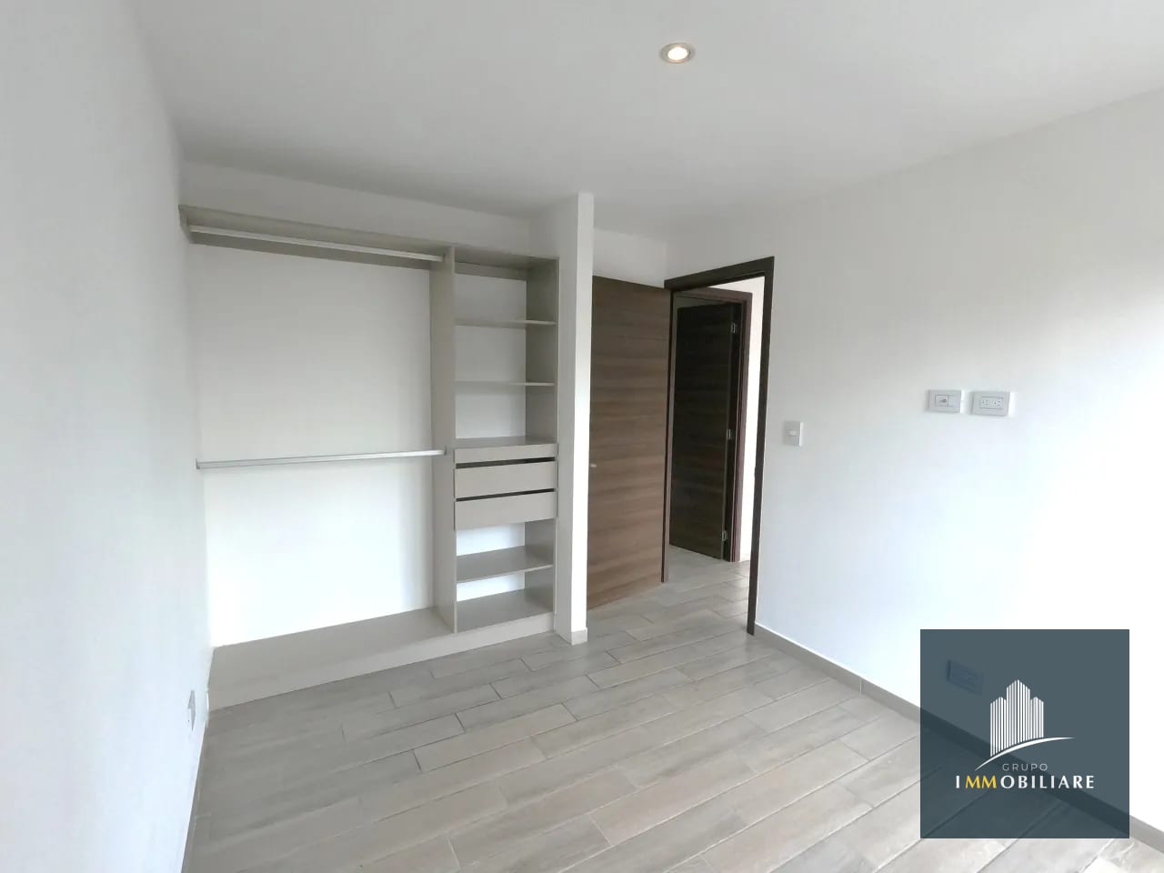 🏙️Vive Donde Trabajas: Apartamento en Zona 10 de un dormitorio ⏱️ — Apartamento en Venta en Parque 10, Zona 10, Guatemala, Ciudad — foto 13 de 17