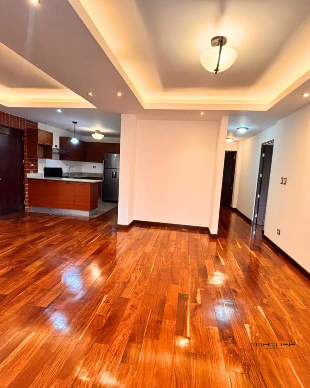 Apartamento en renta zona 10 Encinalito de Oakland primer nivel — Apartamento en Alquiler en Zona 10, Guatemala, Ciudad — foto 8 de 10