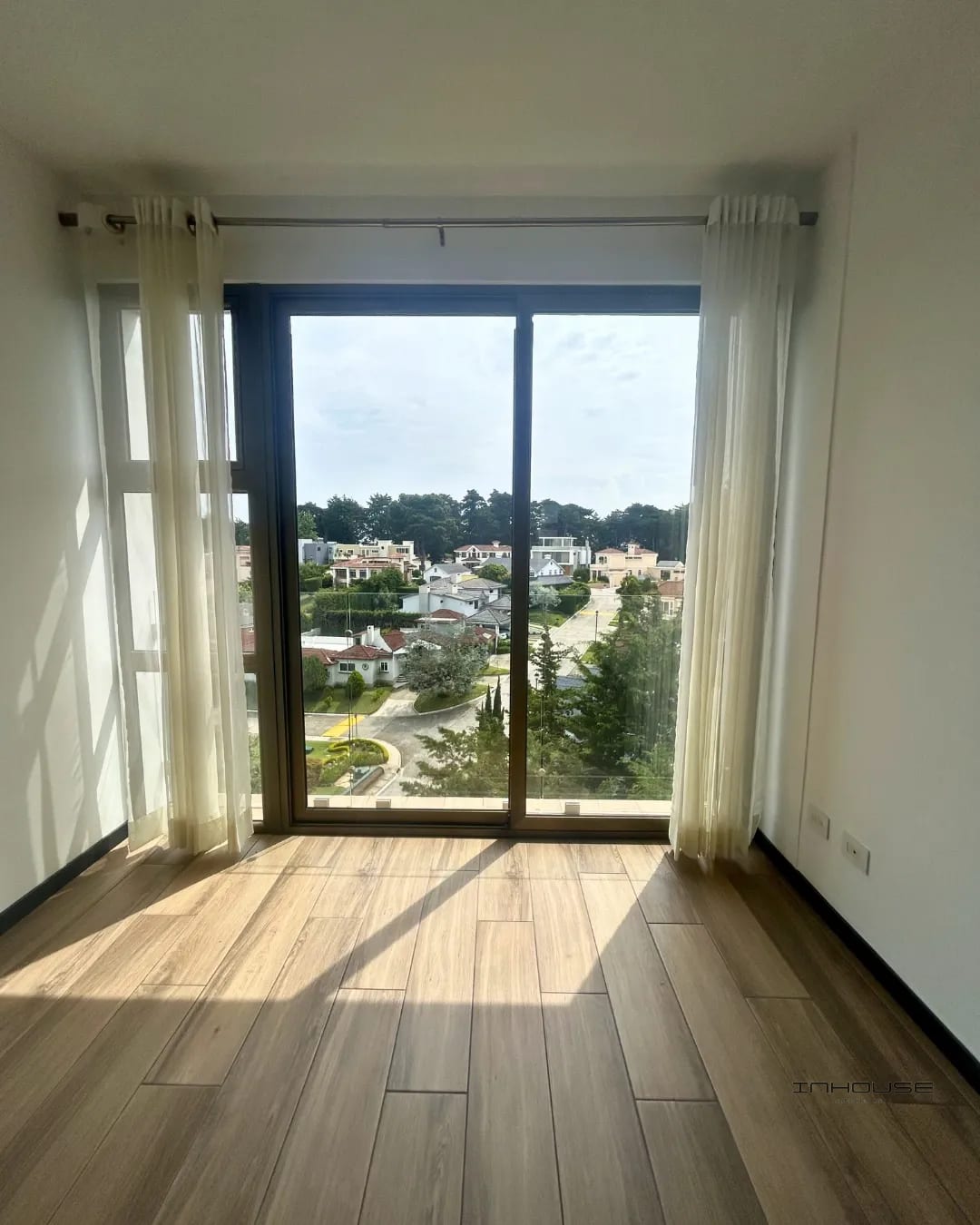 APARTAMENTO EN RENTA KM 9 MUXBAL — Apartamento en Alquiler en Viaggio, Muxbal, Guatemala, Ciudad — foto 4 de 10