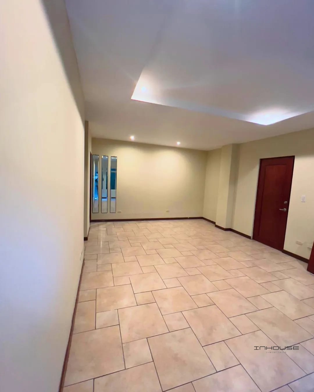 APARTAMENTO EN RENTA CAES KM 9.5, EN PRIMER NIVEL — Apartamento en Alquiler en km 11-15, Carretera a El Salvador, Guatemala, Ciudad — foto 6 de 11