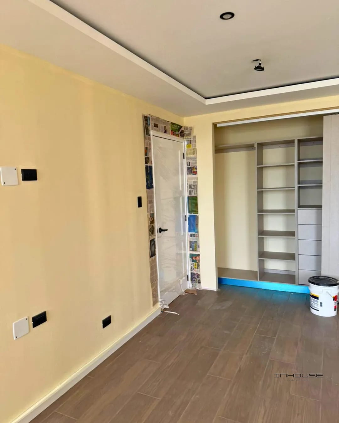 APARTAMENTO EN RENTA EN ZONA 10 CON BALCÓN SEMI AMUEBLADO — Apartamento en Alquiler en Zona 10, Guatemala, Ciudad — foto 6 de 7