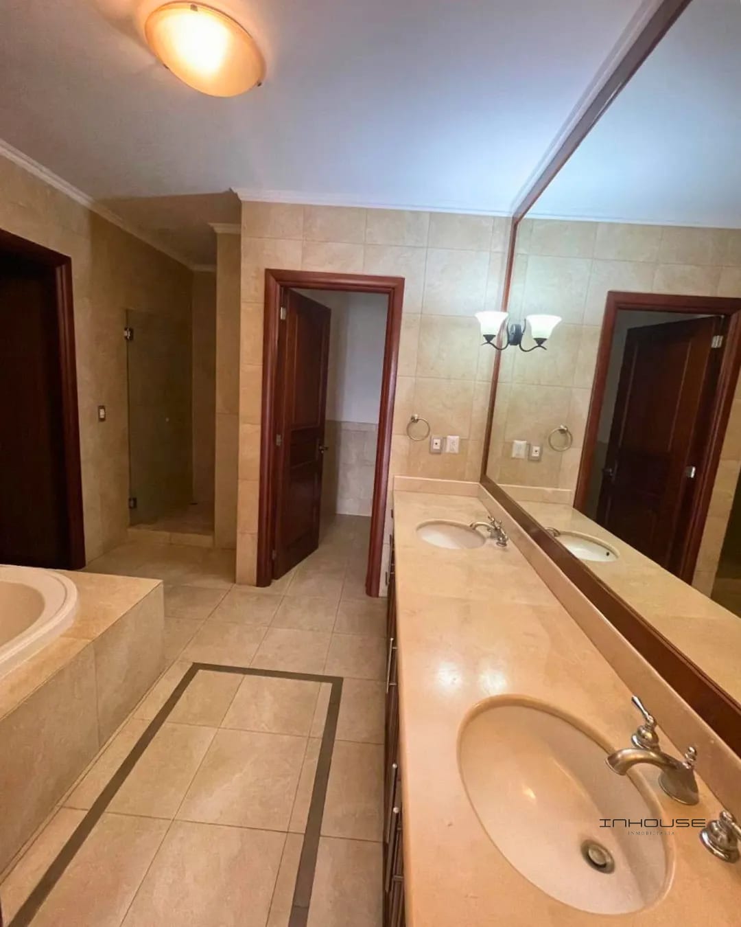 Apartamento en Renta Zona 14, Tadeus — Apartamento en Venta en Tadeus, Zona 14, Guatemala, Ciudad — foto 9 de 11