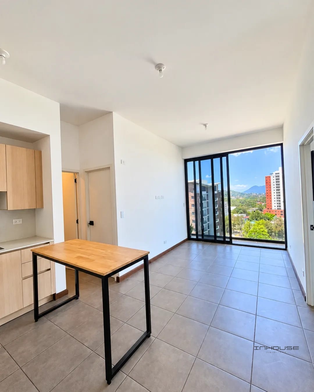 Apartamento en Venta Zona 15 Nivel Alto con Balcón — Apartamento en Venta en Quince Esquina, Zona 15, Guatemala, Ciudad — foto 6 de 12