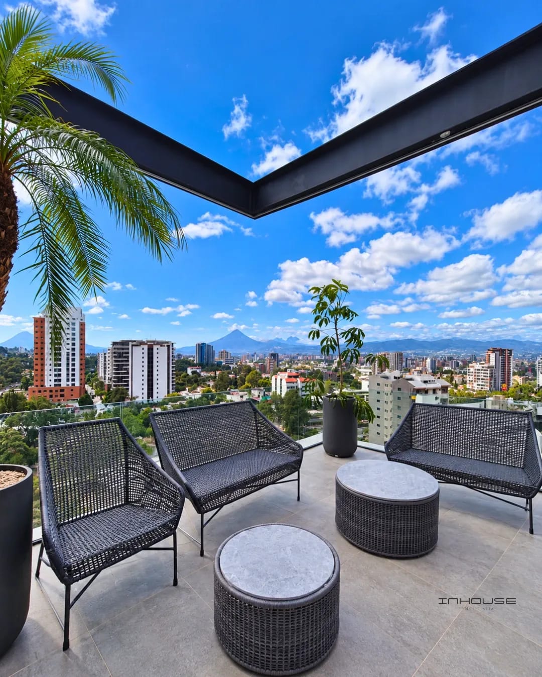 Apartamento en Venta Zona 15 Nivel Alto con Balcón — Apartamento en Venta en Quince Esquina, Zona 15, Guatemala, Ciudad — foto 3 de 12