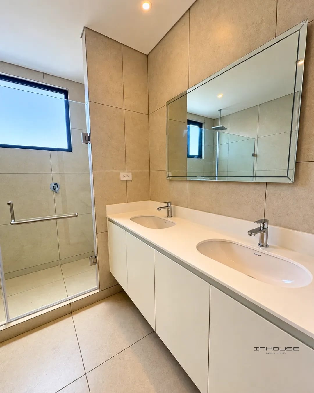Apartamento en Renta Zona 10 con Línea Blanca Ferre 10 — Apartamento en Alquiler en Ferré Diez, Zona 10, Guatemala, Ciudad — foto 5 de 10