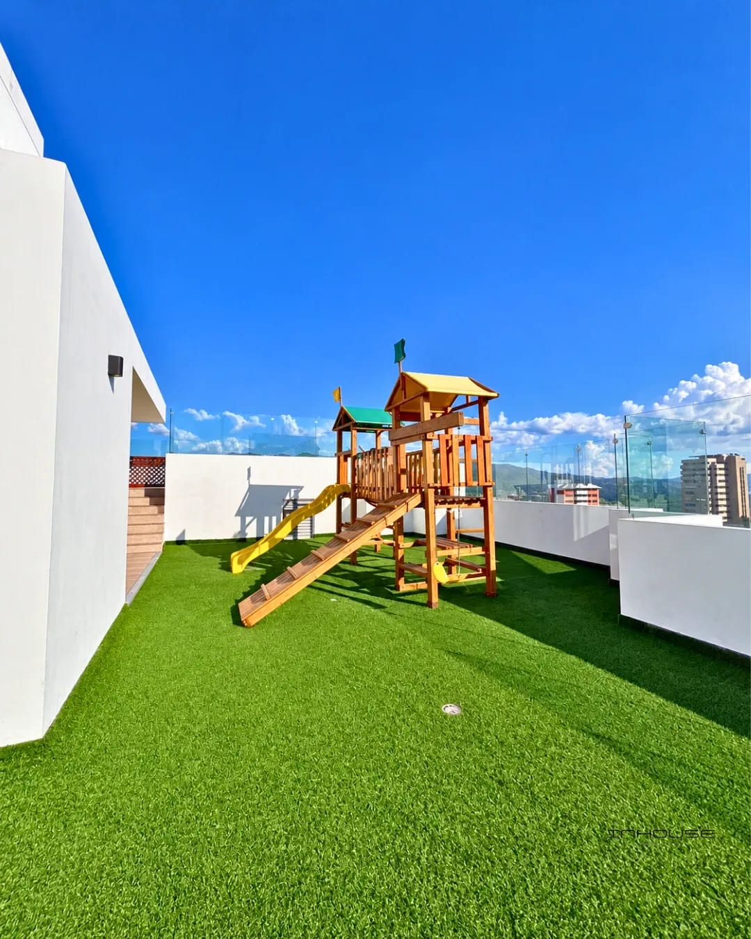 Apartamento en Venta en Zona 14 en Nivel Alto — Apartamento en Venta en Casa Roble, Zona 14, Guatemala, Ciudad — foto 6 de 10