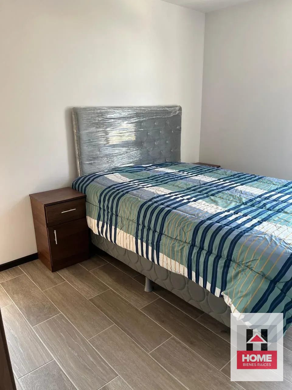 APARTAMENTO MODERNO DE 2 HABITACIONES CERCANO A OAKLAND — Apartamento en Venta en Biko, Zona 10, Guatemala, Ciudad — foto 4 de 13