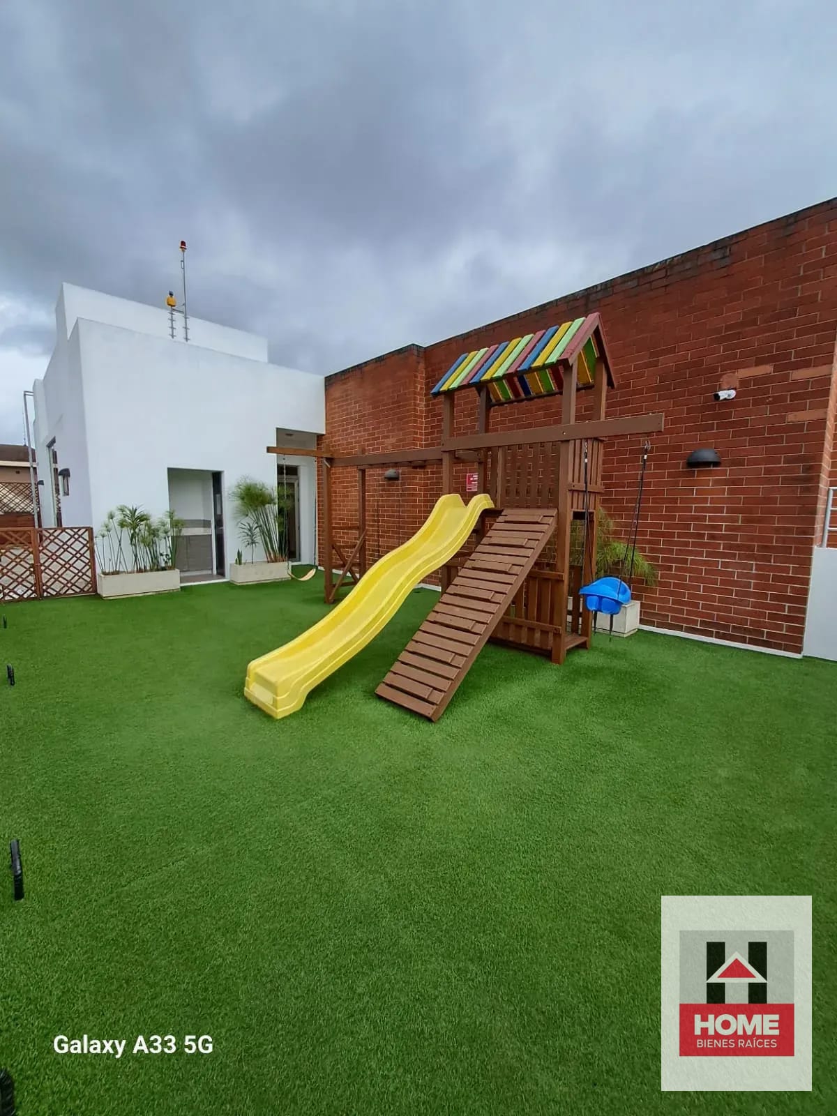 Alquiler de Bonito Apartamento Tipo Loft Zona 10 — Apartamento en Alquiler en Cassalini, Zona 10, Guatemala, Ciudad — foto 4 de 17