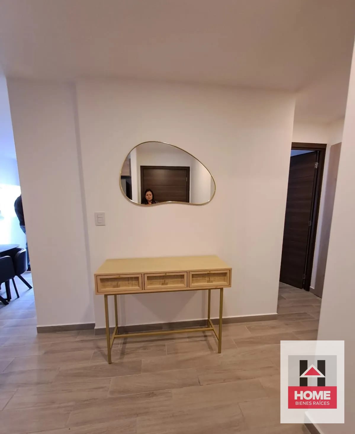 Apartamento de 1 Hab Todos los Servicios ZONA10 — Apartamento en Alquiler en Parque 10, Zona 10, Guatemala, Ciudad — foto 7 de 10