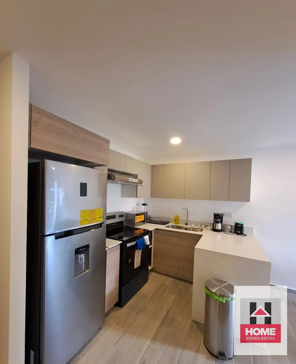 Apartamento de 1 Hab Todos los Servicios ZONA10 — Apartamento en Alquiler en Parque 10, Zona 10, Guatemala, Ciudad — foto 8 de 10