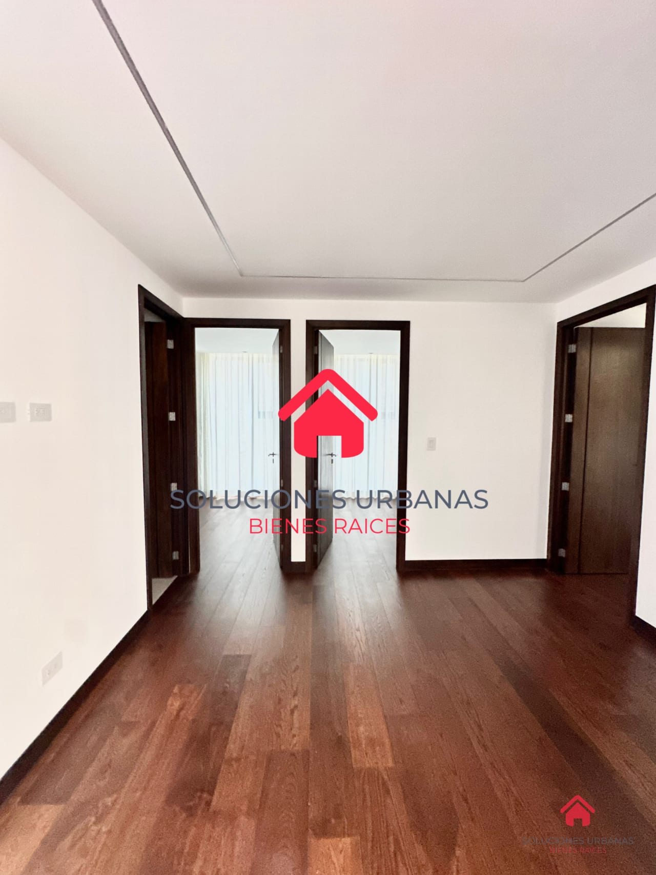 LINDO APARTAMENTO CON SALA FAMILIAR — Apartamento en Alquiler en Vasanta, Zona 10, Guatemala, Ciudad — foto 4 de 8