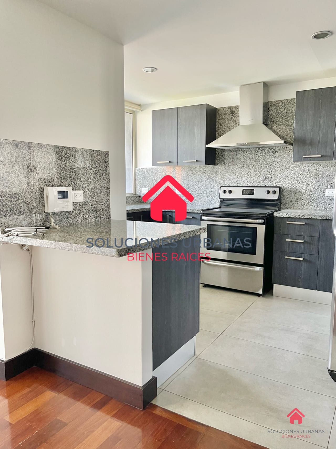 Lindo Apartamento Amueblado — Apartamento en Alquiler en Santa Sofía, Zona 10, Guatemala, Ciudad — foto 3 de 10