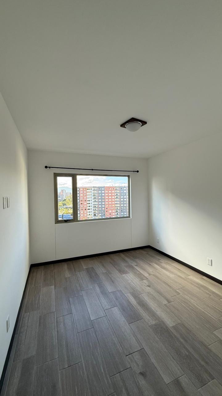 Apartamento en renta Segheria zona 14 — Apartamento en Alquiler en Segheria, Zona 14, Guatemala, Ciudad — foto 9 de 11