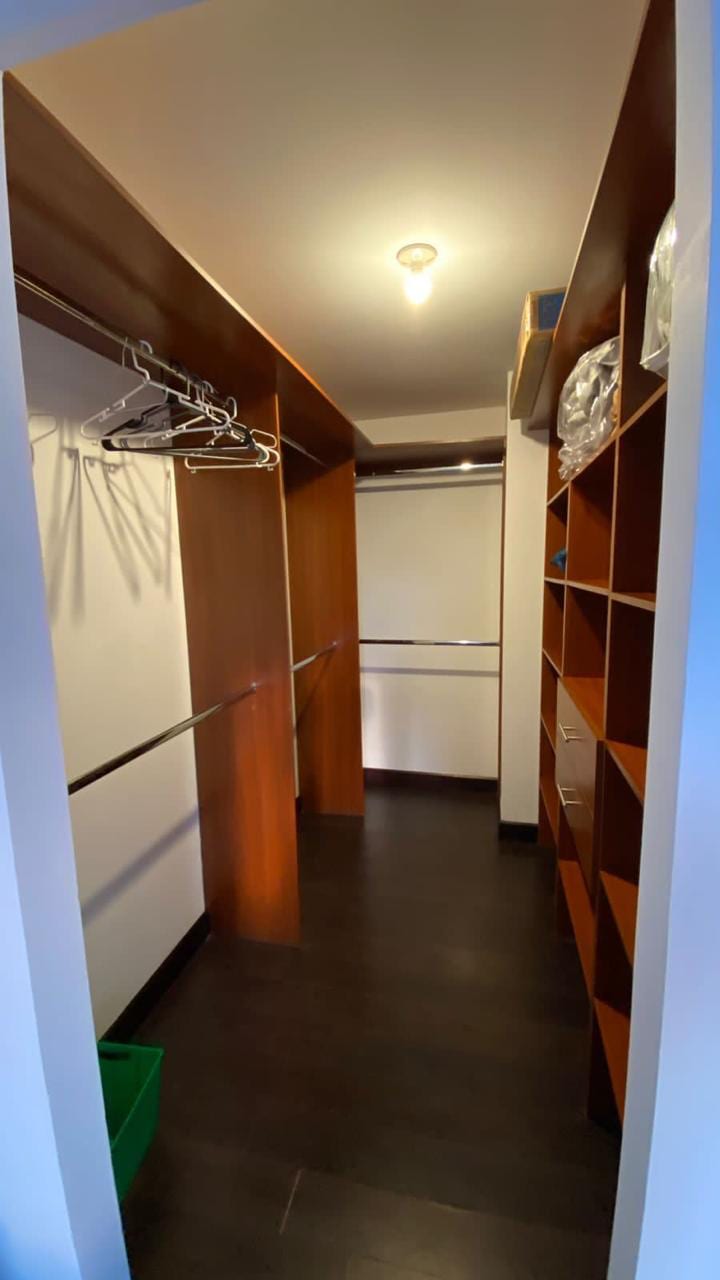 Apartamento en renta Catania zona 14 — Apartamento en Alquiler en Catania, Zona 14, Guatemala, Ciudad — foto 8 de 10