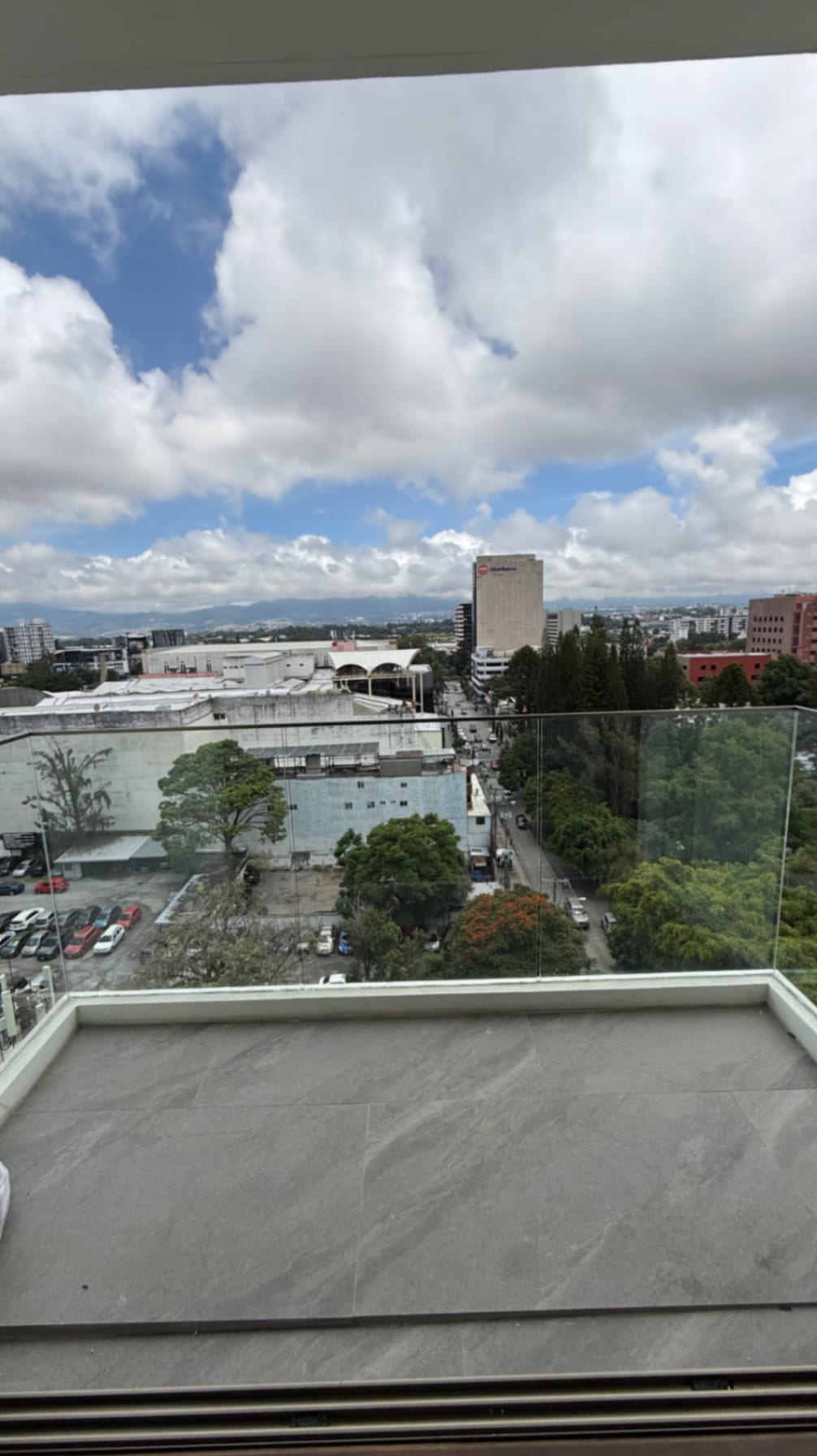 Apartamento en renta Atarah zona 10 — Apartamento en Alquiler en Atarah, Zona 10, Guatemala, Ciudad — foto 3 de 17