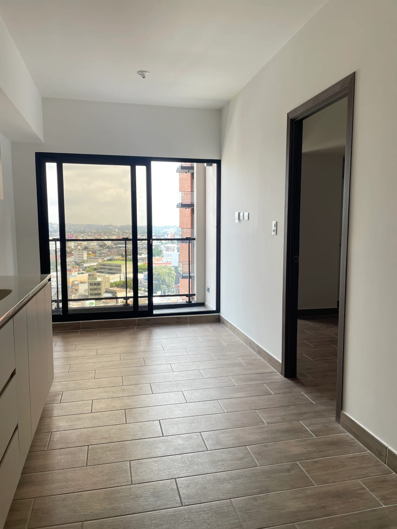 Apartamento Nuevo de 1 Habitación en zona 4 — Apartamento en Alquiler en Modra II, Zona 4, Guatemala, Ciudad — foto 2 de 14