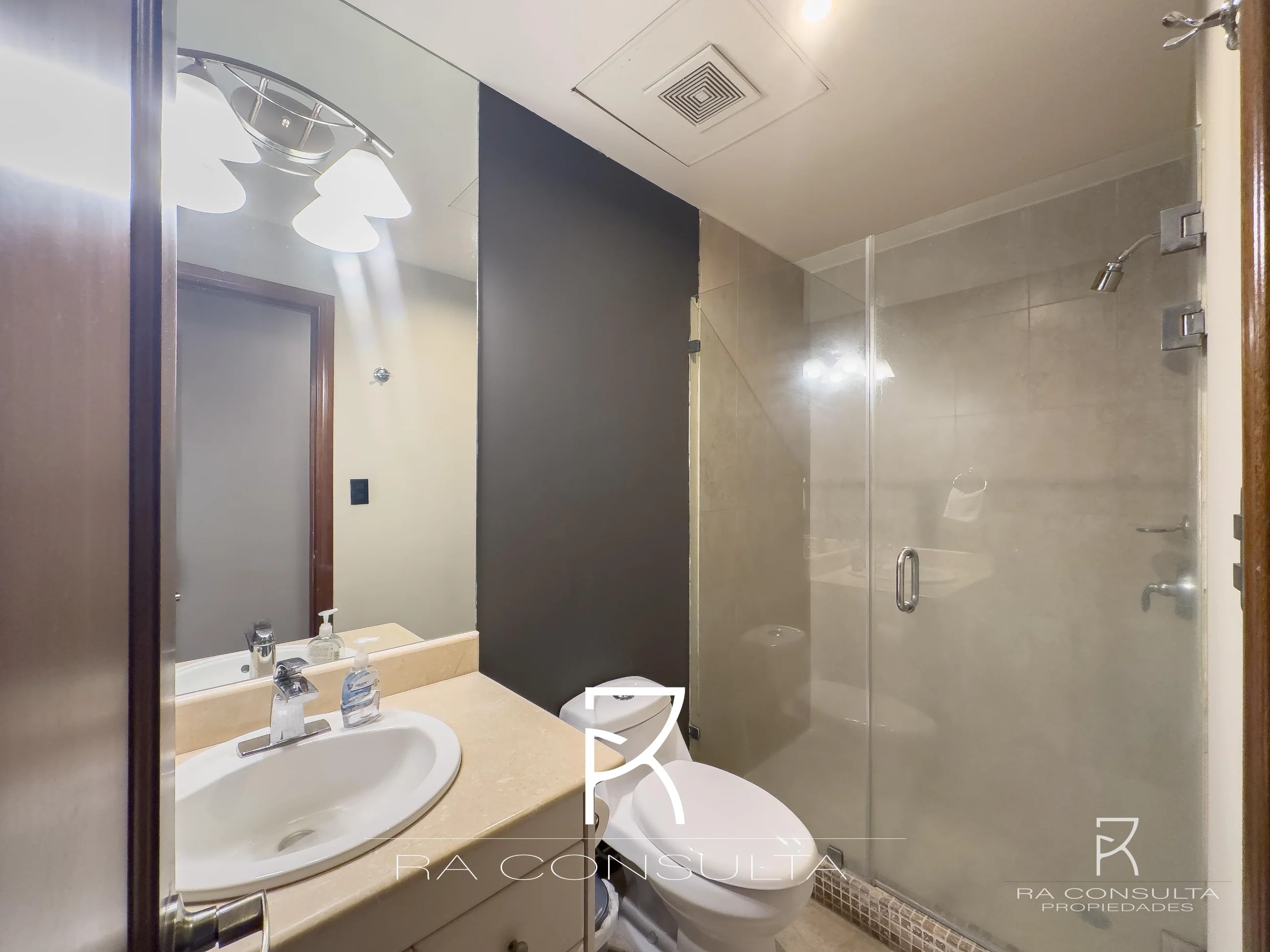 Apartamento Amplio en venta Zona 10 Torre del Valle 2 - 5