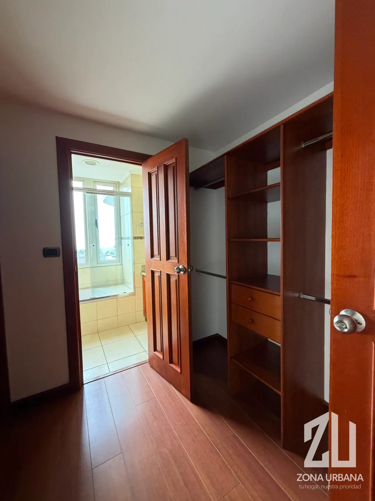 Amplio apartamento de 2 dormitorios con cocina equipada en Zona 14 — Apartamento en Alquiler en Marqués del Valle, Zona 14, Guatemala, Ciudad — foto 4 de 12