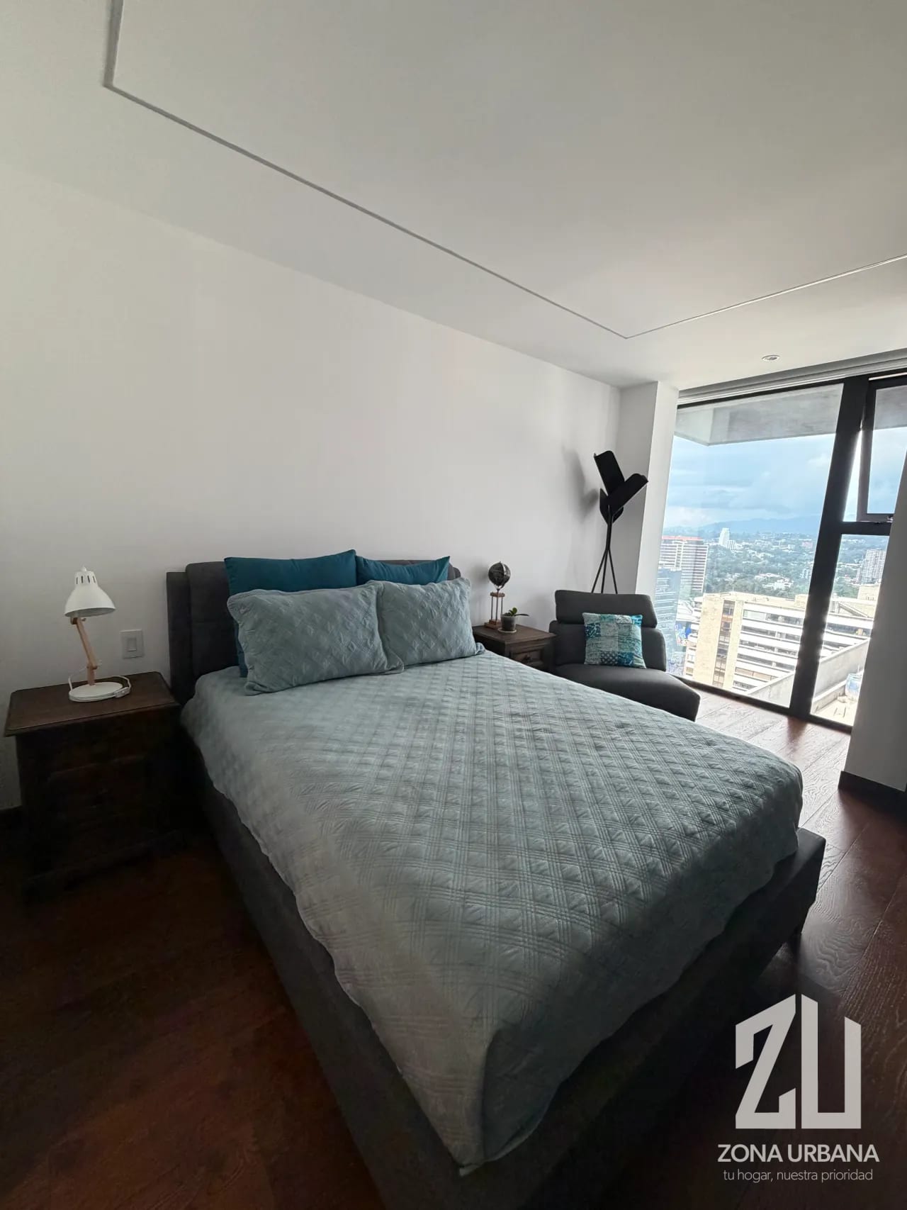Penthouse de dos niveles con terraza privada y vistas desde las alturas de Zona 10 — Apartamento en Venta en Vasanta, Zona 10, Guatemala, Ciudad — foto 12 de 16