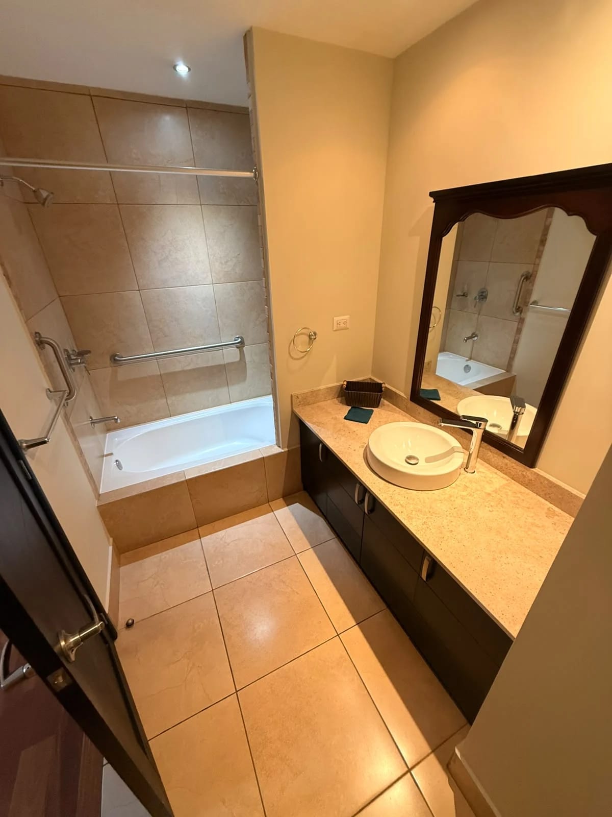 Apartamento en Venta – Edificio Aria, Nivel 11 Zona 10 — Apartamento en Venta en Avia, Zona 10, Guatemala, Ciudad — foto 4 de 15