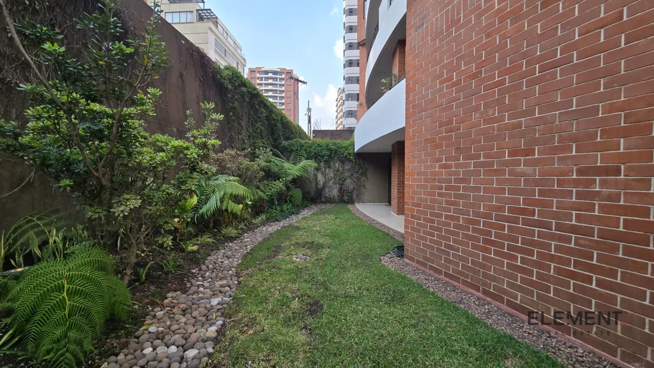 Apartamento con jardín en venta Plenum – Zona 14 — Apartamento en Venta en Plenum 14, Zona 14, Guatemala, Ciudad — foto 2 de 14