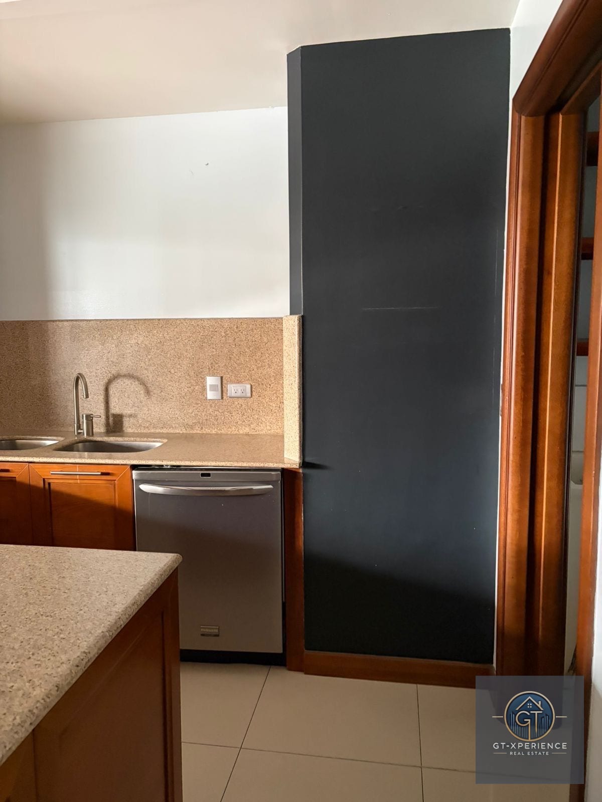 Lindo y amplio apartamento en Zona 10 — Apartamento en Alquiler en Zona 10, Guatemala, Ciudad — foto 9 de 13