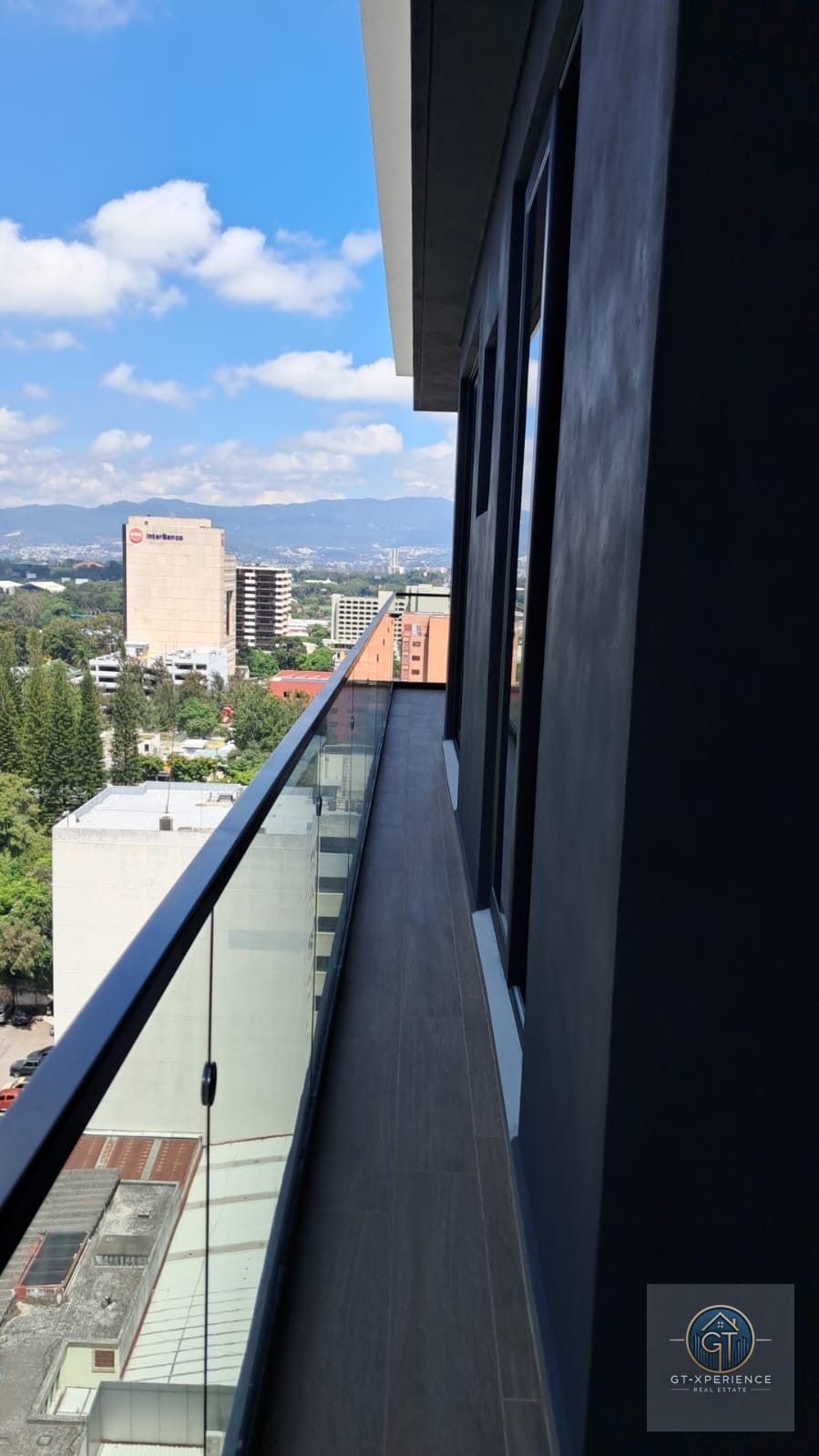 Apartamento en renta en Edificio FERRÉ DIEZ zona 10 — Apartamento en Alquiler en Ferré Diez, Zona 10, Guatemala, Ciudad — foto 7 de 11