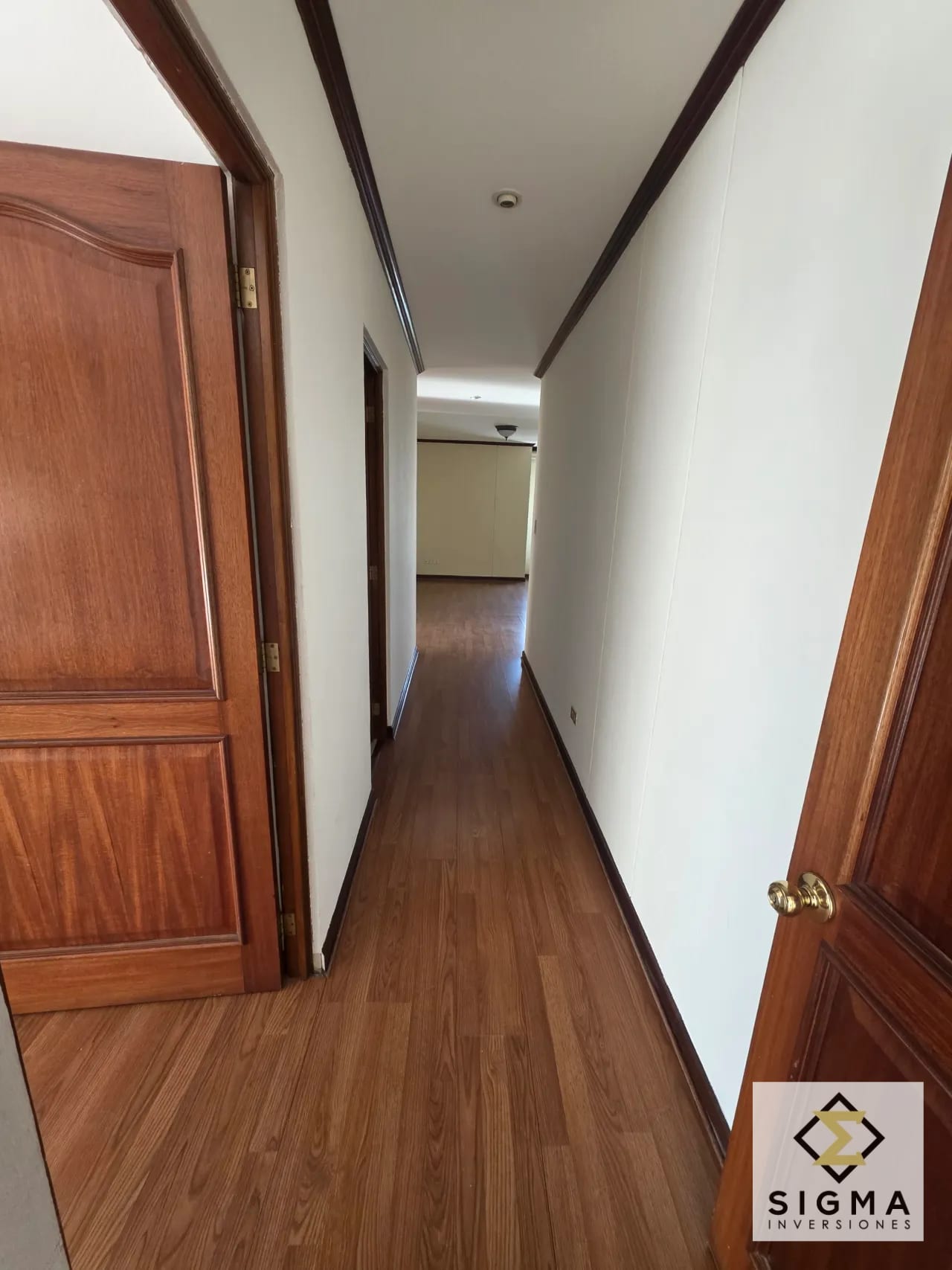 Apartamento en Venta, Zona 10, para remodelar. Cerca de CC La Estación — Apartamento en Venta en Torre Castelar, Zona 10, Guatemala, Ciudad — foto 6 de 17