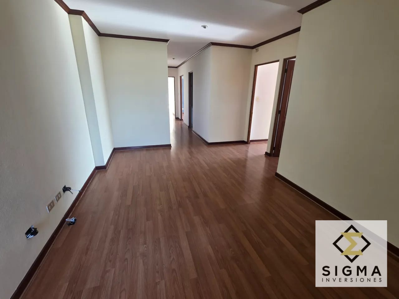 Apartamento en Venta, Zona 10, para remodelar. Cerca de CC La Estación — Apartamento en Venta en Torre Castelar, Zona 10, Guatemala, Ciudad — foto 15 de 17