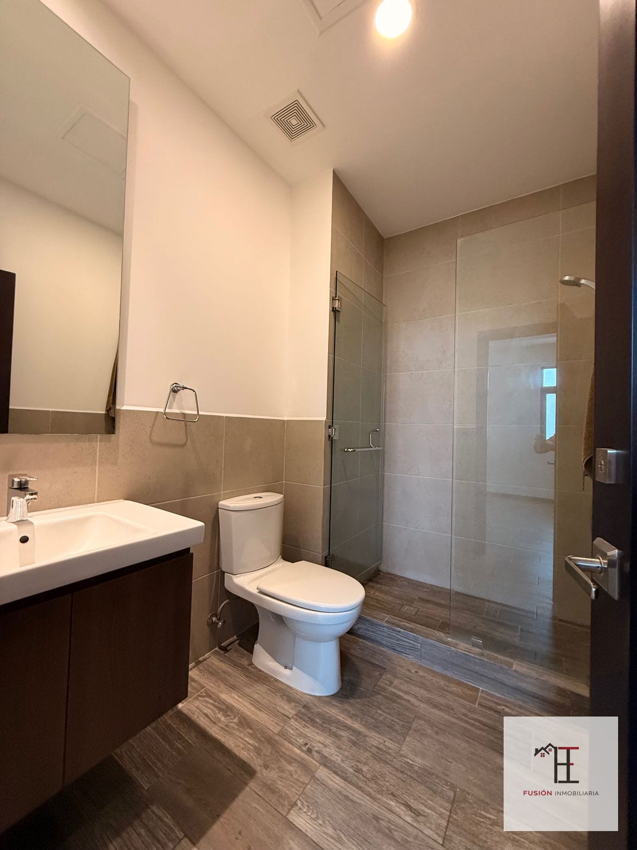 Vendo apartamento en Lirios de Cayalá 1, zona 16 — Apartamento en Venta en Lirios de Cayalá I, Zona 16, Guatemala, Ciudad — foto 7 de 16