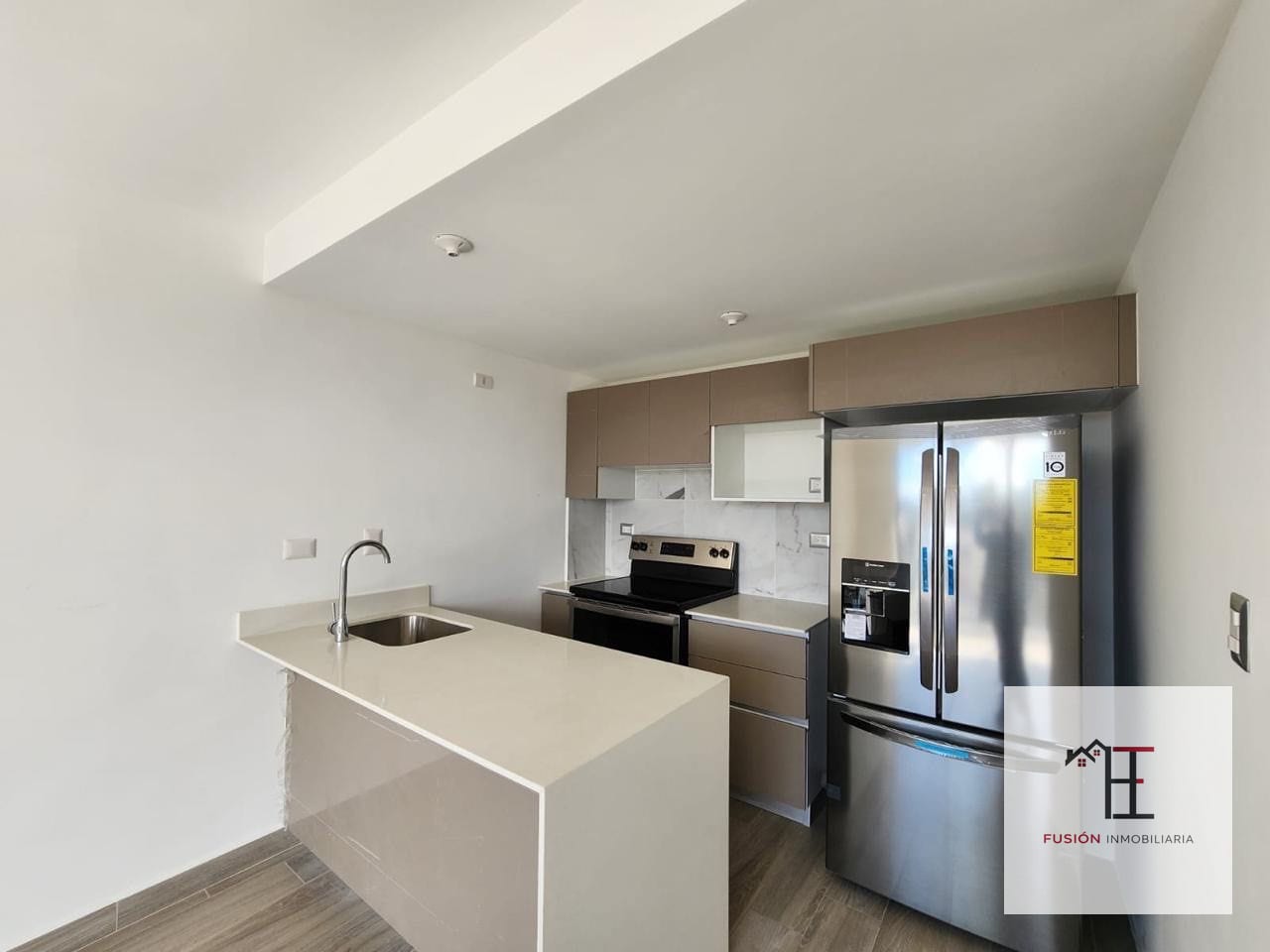 Rento Apartamento moderno en zona 15 cercano Valles de Vista Hermosa — Apartamento en Alquiler en Epic15, Zona 15, Guatemala, Ciudad — foto 1 de 11