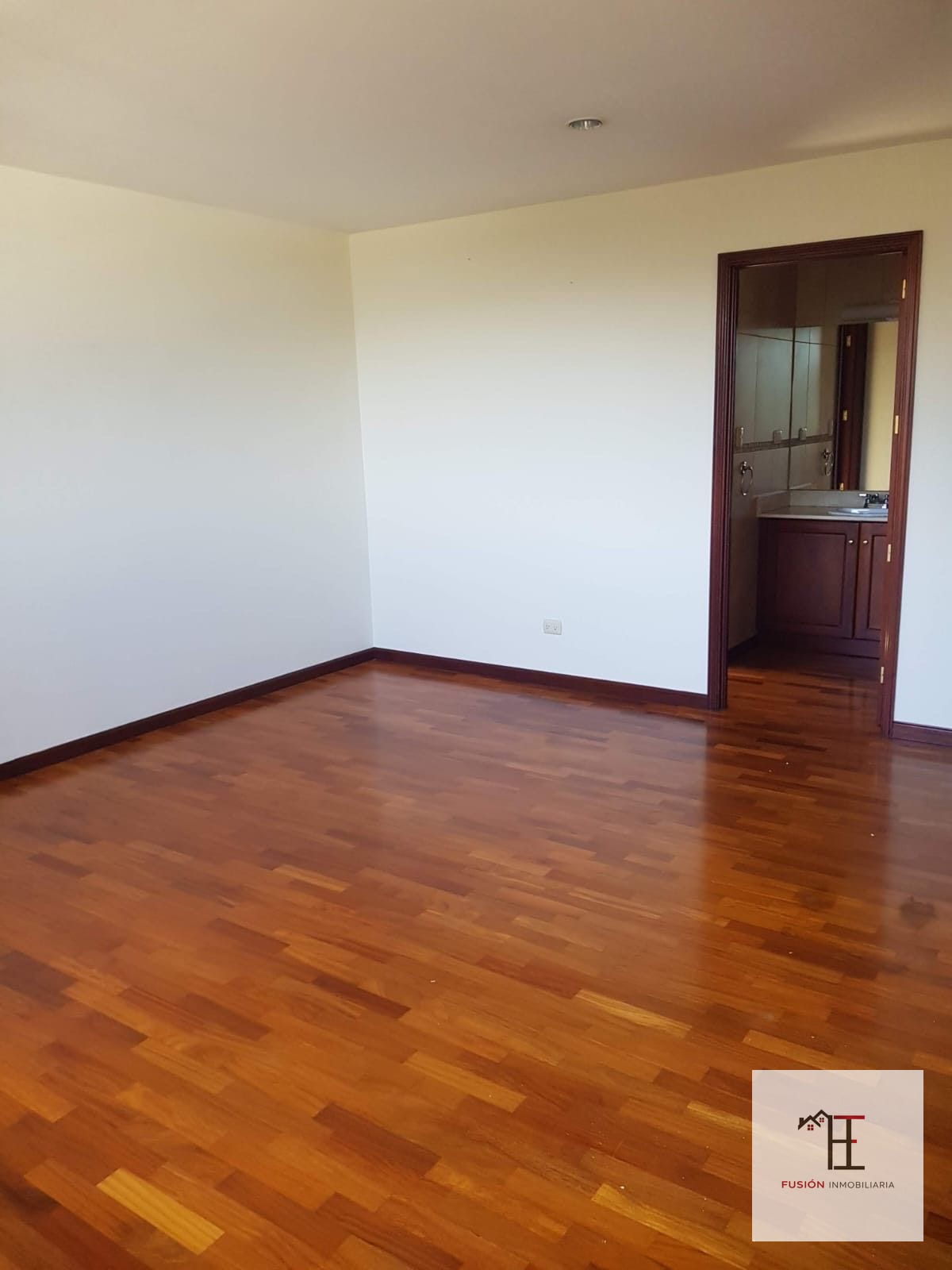 Apartamento en alquiler Las Pilas Zona 15 — Apartamento en Alquiler en Las Pilas, Zona 15, Guatemala, Ciudad — foto 2 de 10