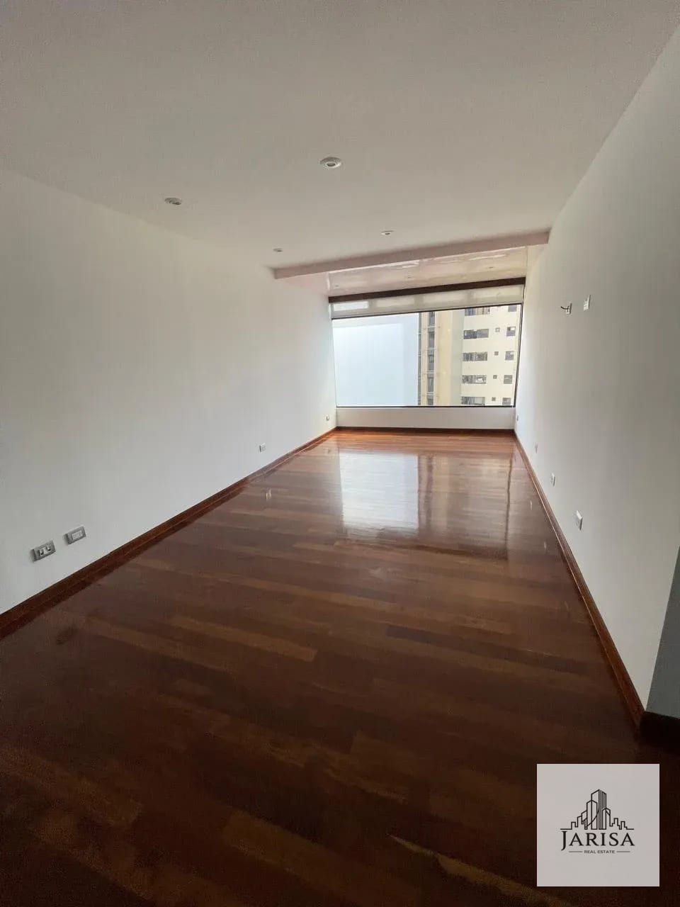 Amplio y Exclusivo Apartamento en Zona 14 — Apartamento en Alquiler en Zona 14, Guatemala, Ciudad — foto 7 de 12