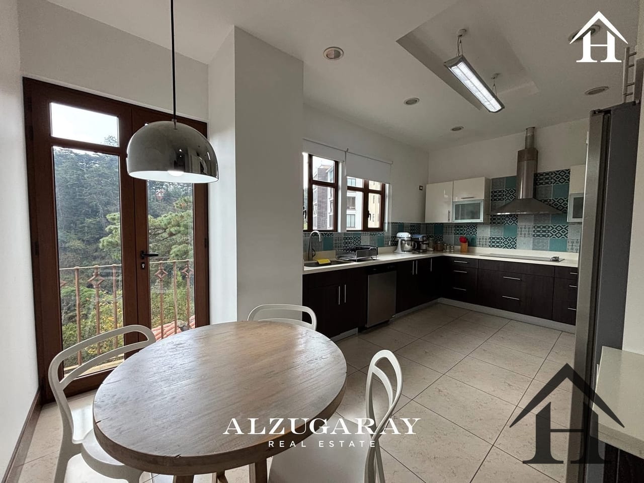 Apartamento amplio Albereda de La Española, Muxbal — Apartamento en Venta en Muxbal, Guatemala, Ciudad — foto 4 de 12