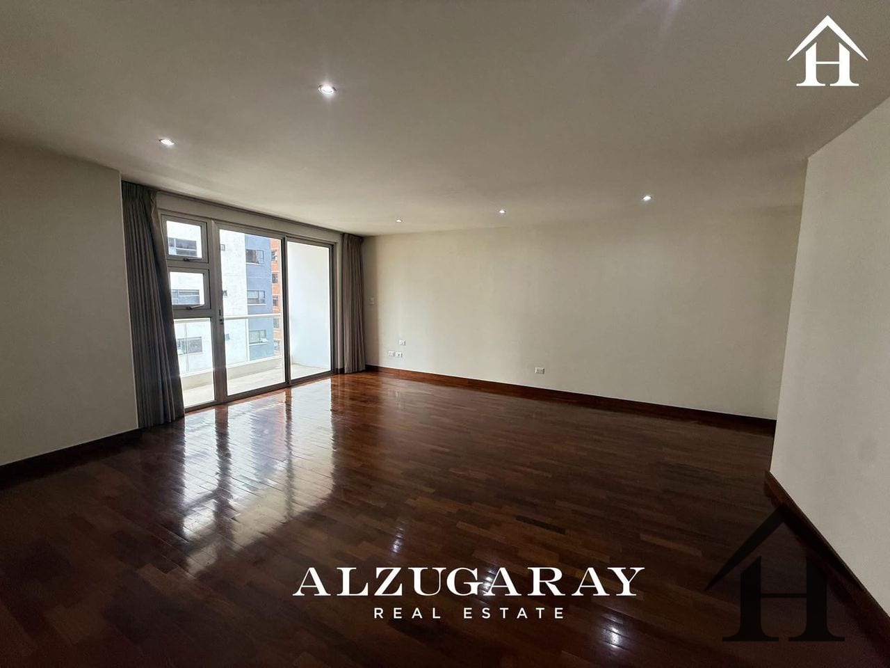 Apartamento nivel completo Edificio AKOYA zona 14 — Apartamento en Venta en Akoya, Zona 14, Guatemala, Ciudad — foto 6 de 12