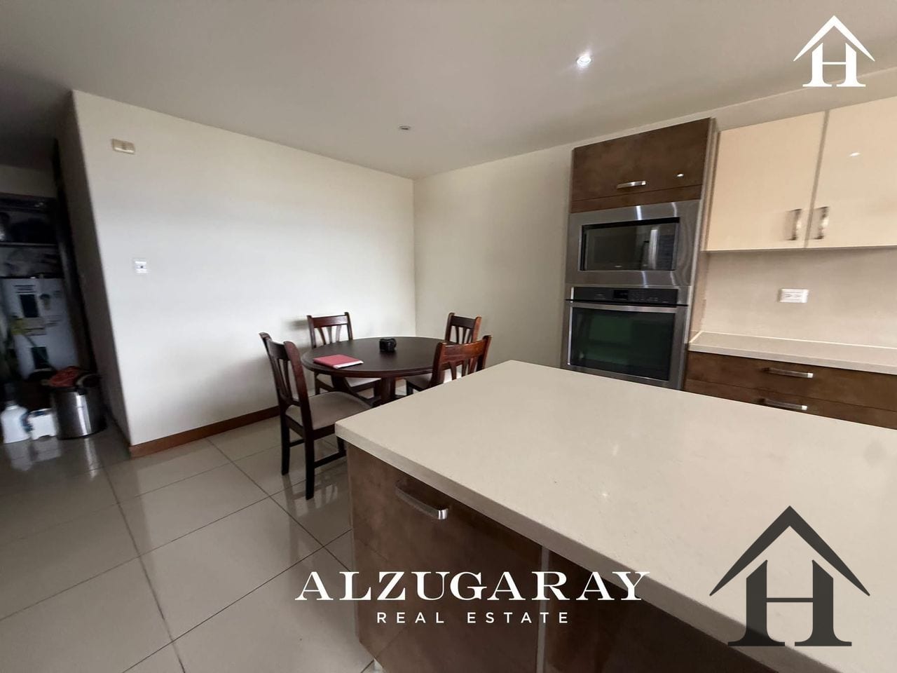 Apartamento nivel completo Edificio AKOYA zona 14 — Apartamento en Venta en Akoya, Zona 14, Guatemala, Ciudad — foto 7 de 12